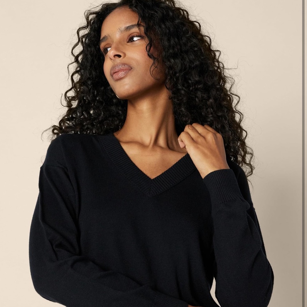 Black 100% Cotton V-Neck Long-Sleeve Lightweight Modest Relaxed Fit Sweater Sz S
